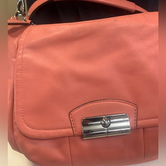 Coach Vintage Coral Crossbody purse - Picture 3 of 12